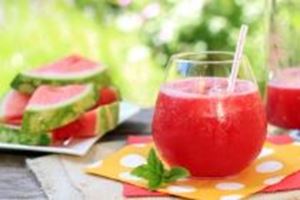 glas watermeloen cocktail